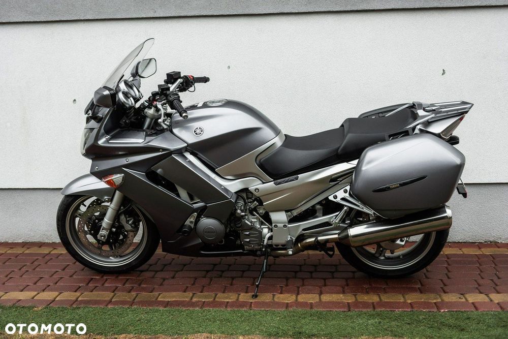 Yamaha FJR - 6