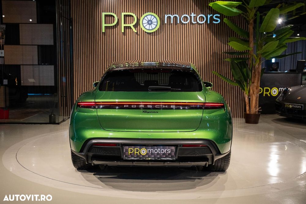 Porsche Taycan 4S - 12