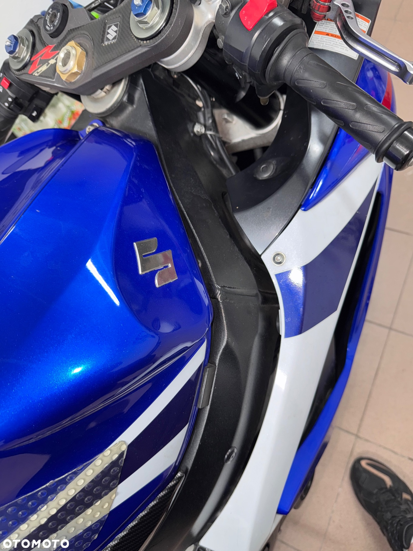 Suzuki GSX-R - 16