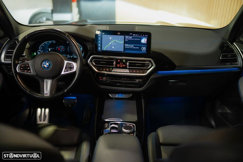 BMW iX3 M Sport Impressive - 38