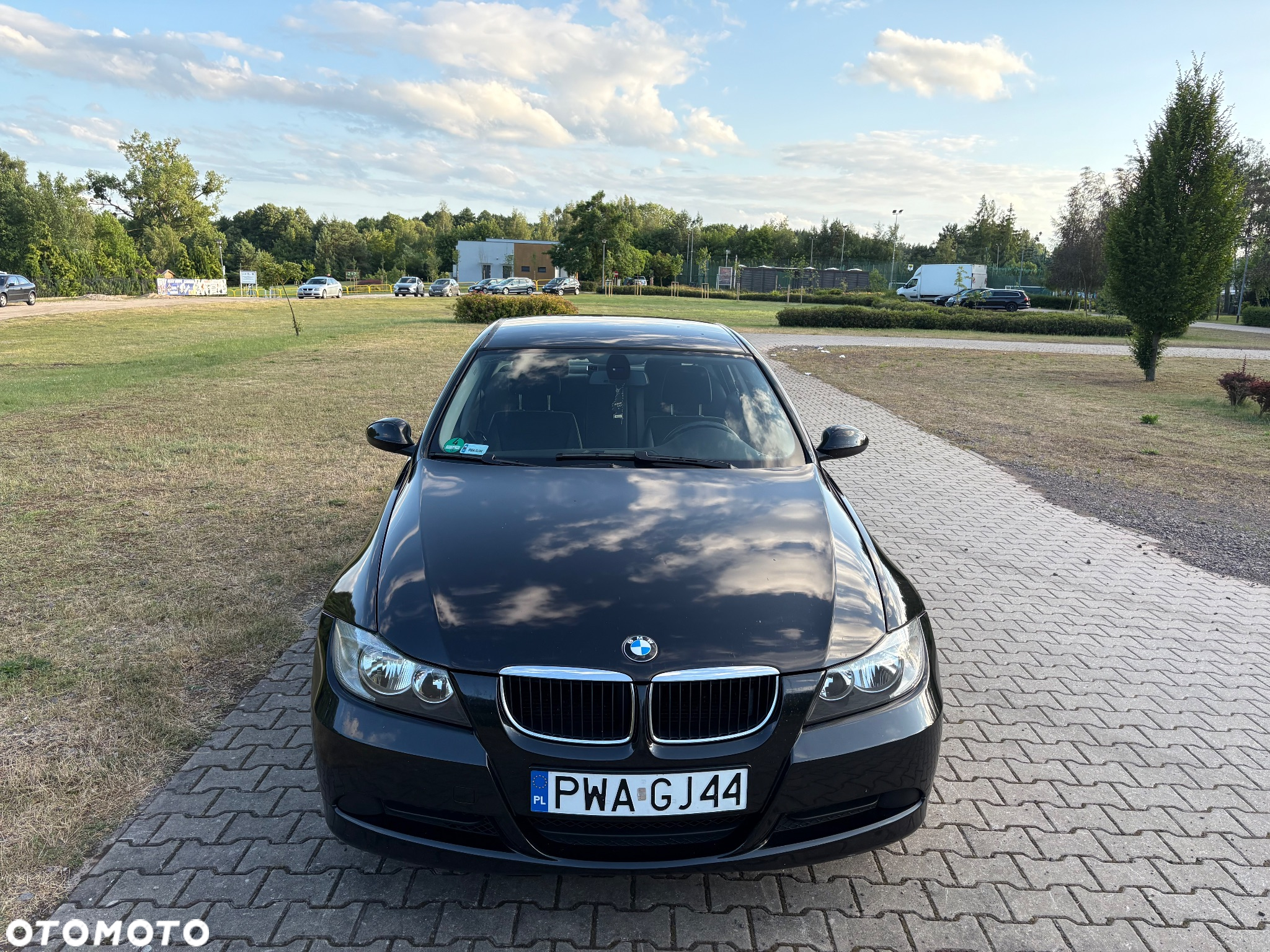 BMW Seria 3 318i - 4