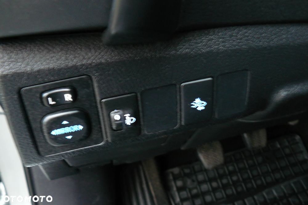 Toyota Auris 1.6 D-4D Design Edition - 18