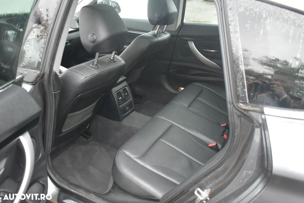 BMW Seria 3 320d xDrive AT - 17