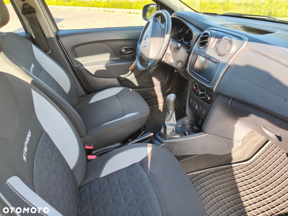 Dacia Sandero Stepway TCe 90 (S&S) Celebration - 19