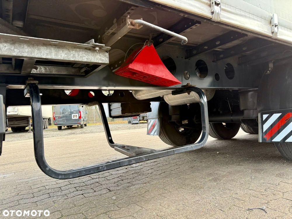 Schwarzmuller Schwarzmüller Curtainsider / Plandeka – 08/2020 – XL – 33 260 kg ładowności – 59 000 zł netto - 15