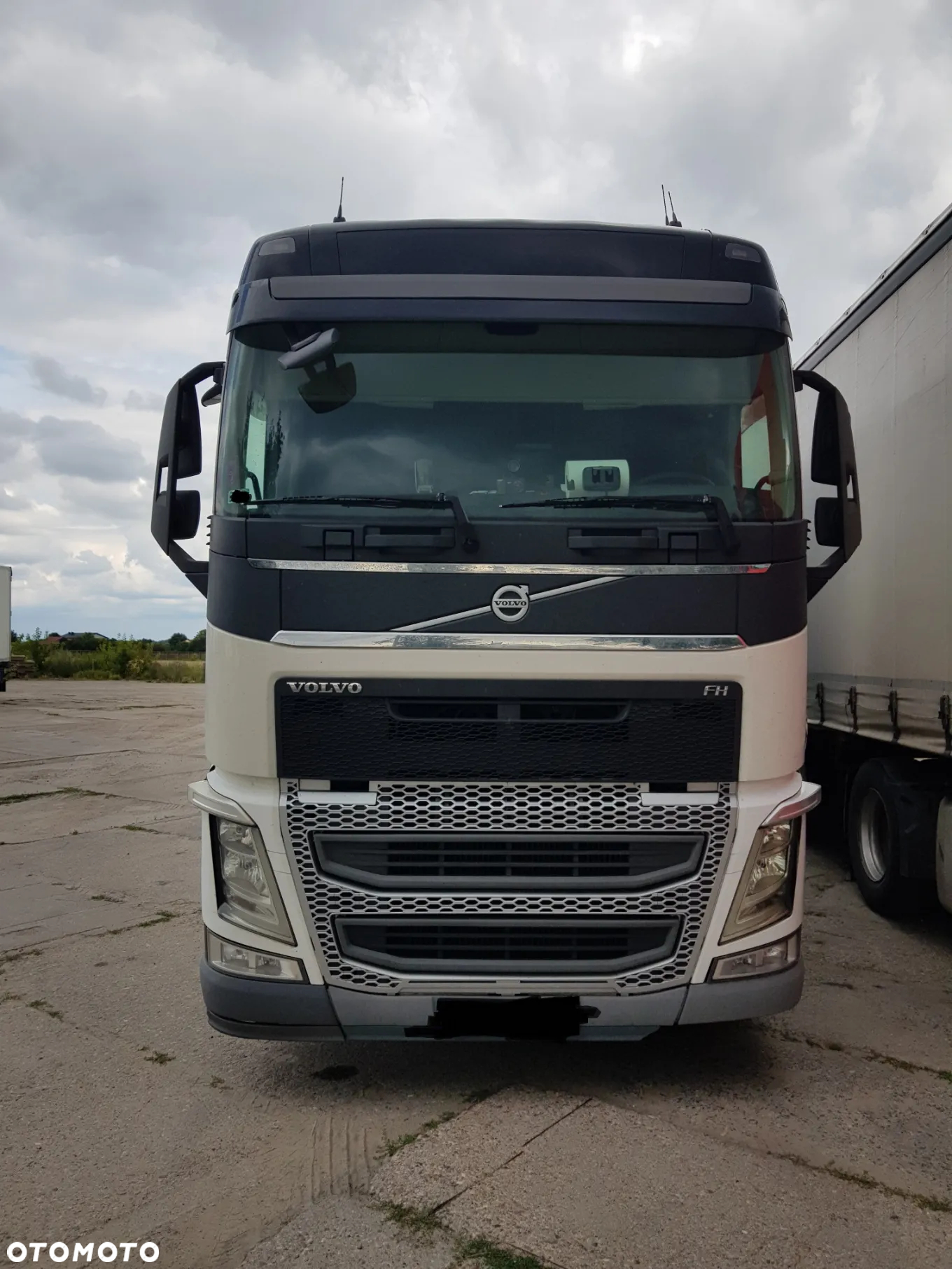 Volvo - 2