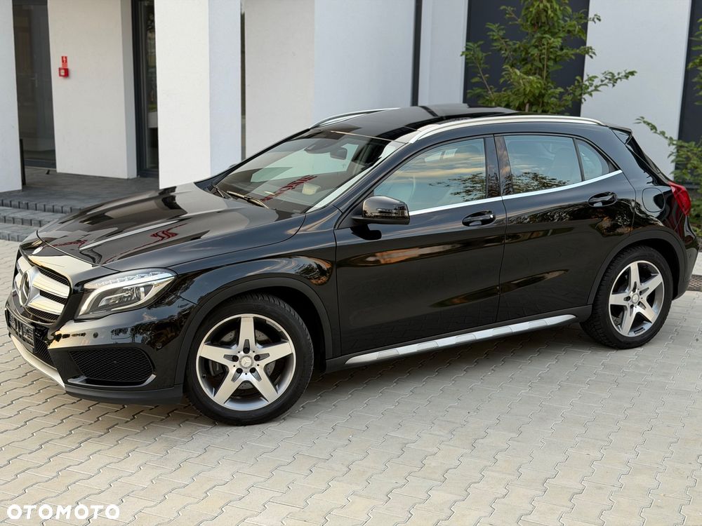 Mercedes-Benz GLA 250 4Matic 7G-DCT AMG Line - 2
