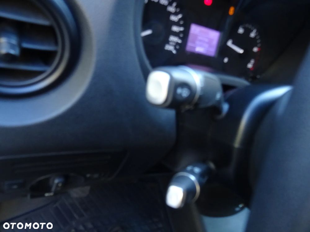 Mercedes-Benz Vito - 26