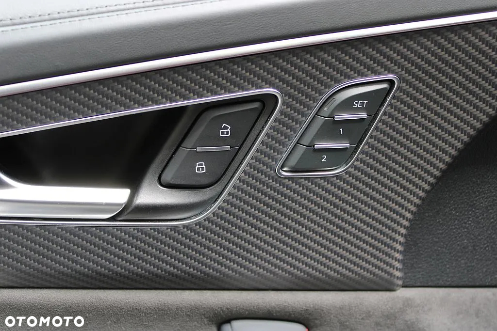 Audi RS Q8 - 16