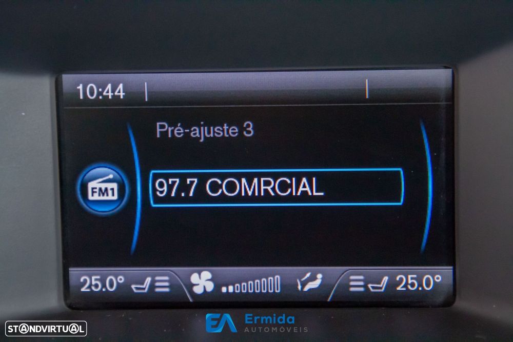 Volvo V60 2.0 D3 Momentum - 27