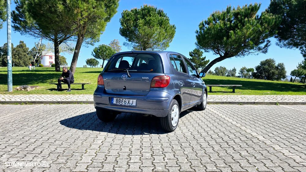 Toyota Yaris 1.0 Terra AC - 4
