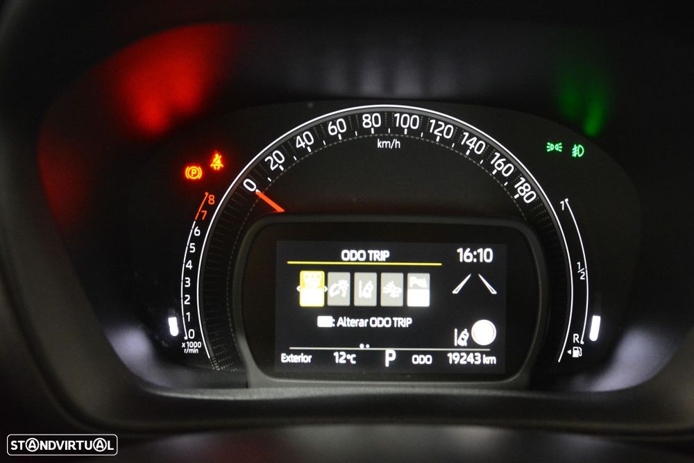 Toyota Aygo X 1.0 Pulse CVT - 19