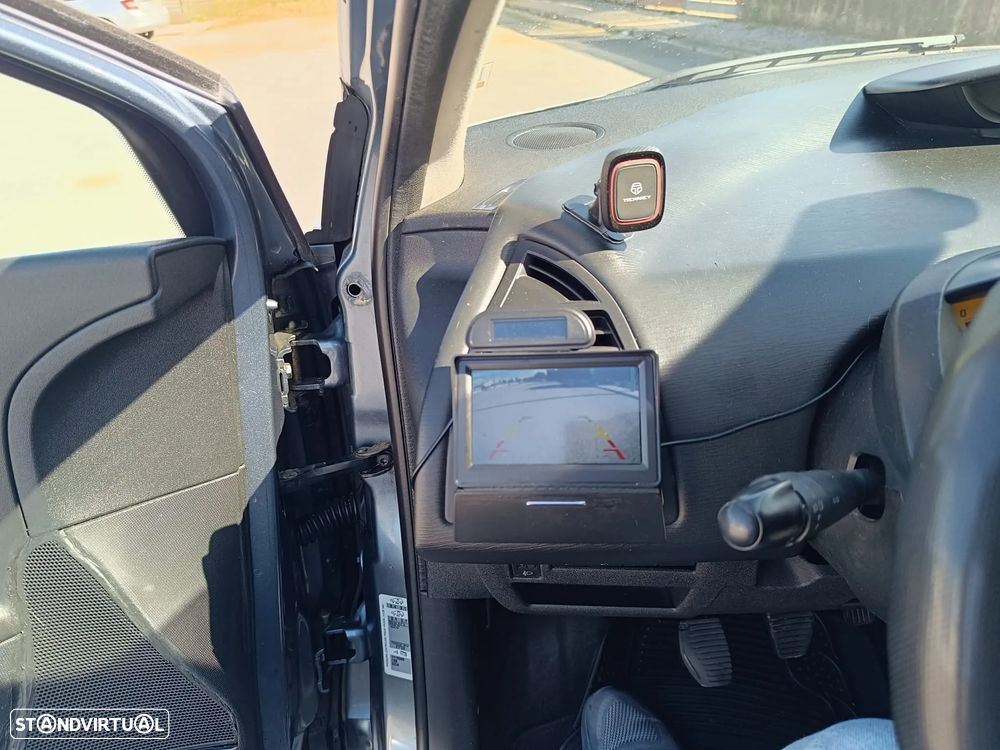 Citroën C4 1.6 HDi 110 Exclusive - 8