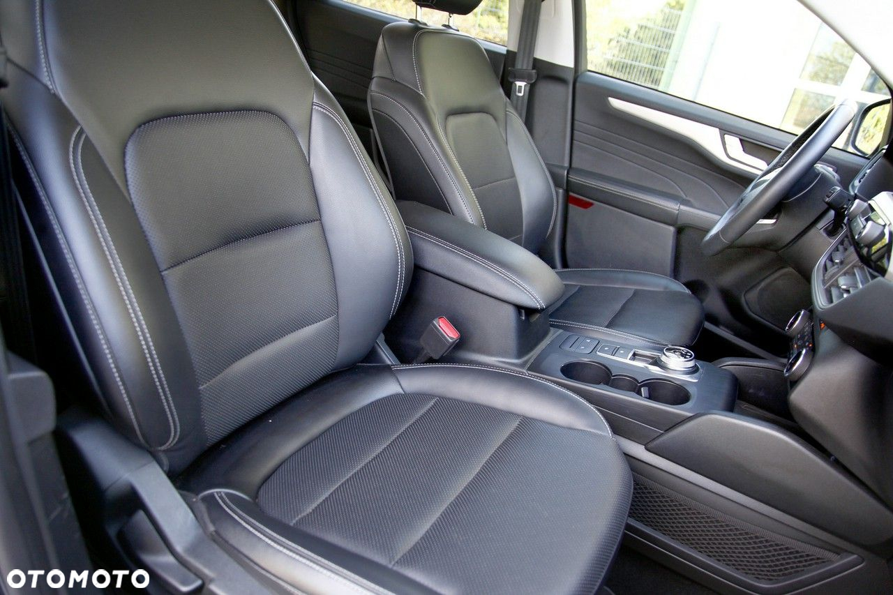 Ford Kuga - 22