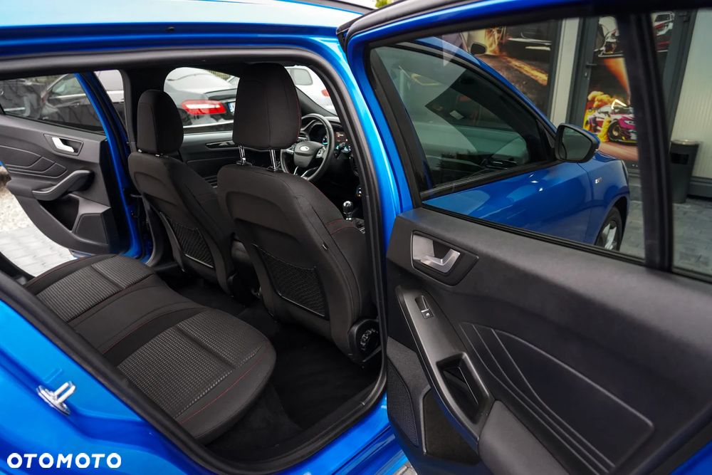 Ford Focus - 24