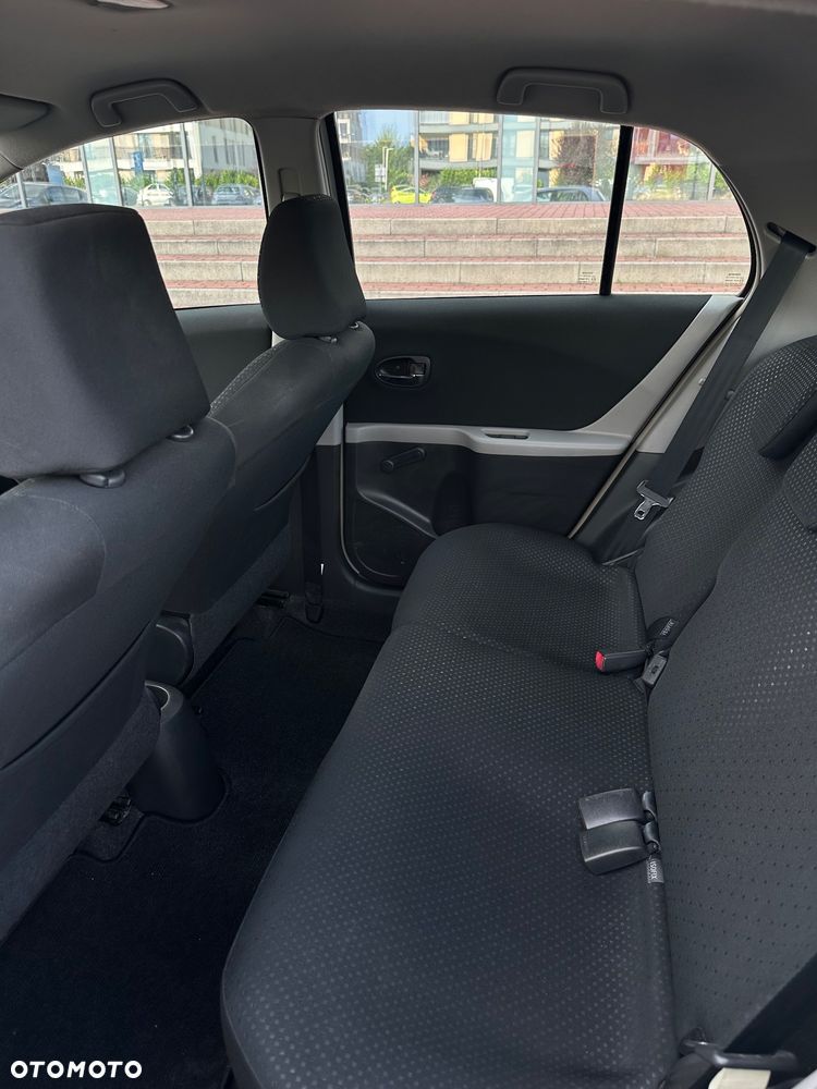 Toyota Yaris 1.33 VVT-i Cool - 10
