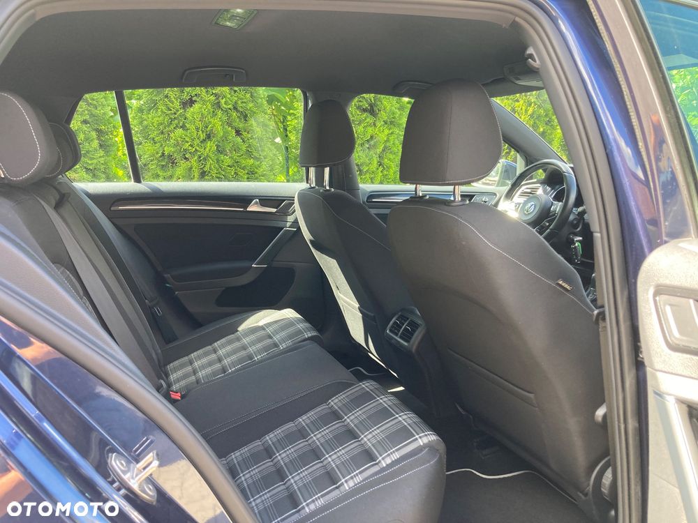 Volkswagen Golf GTD (BlueMotion Technology) DSG - 17