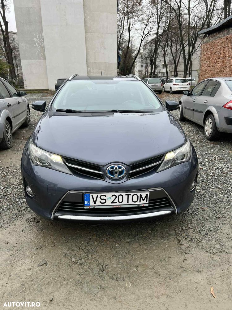Toyota Auris 1.8 L VVT-i TS Hybrid Sol+ - 2