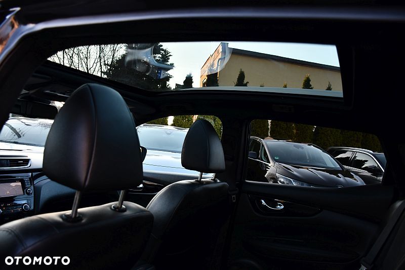 Nissan Qashqai 1.6 dCi Xtronic TEKNA+ - 23