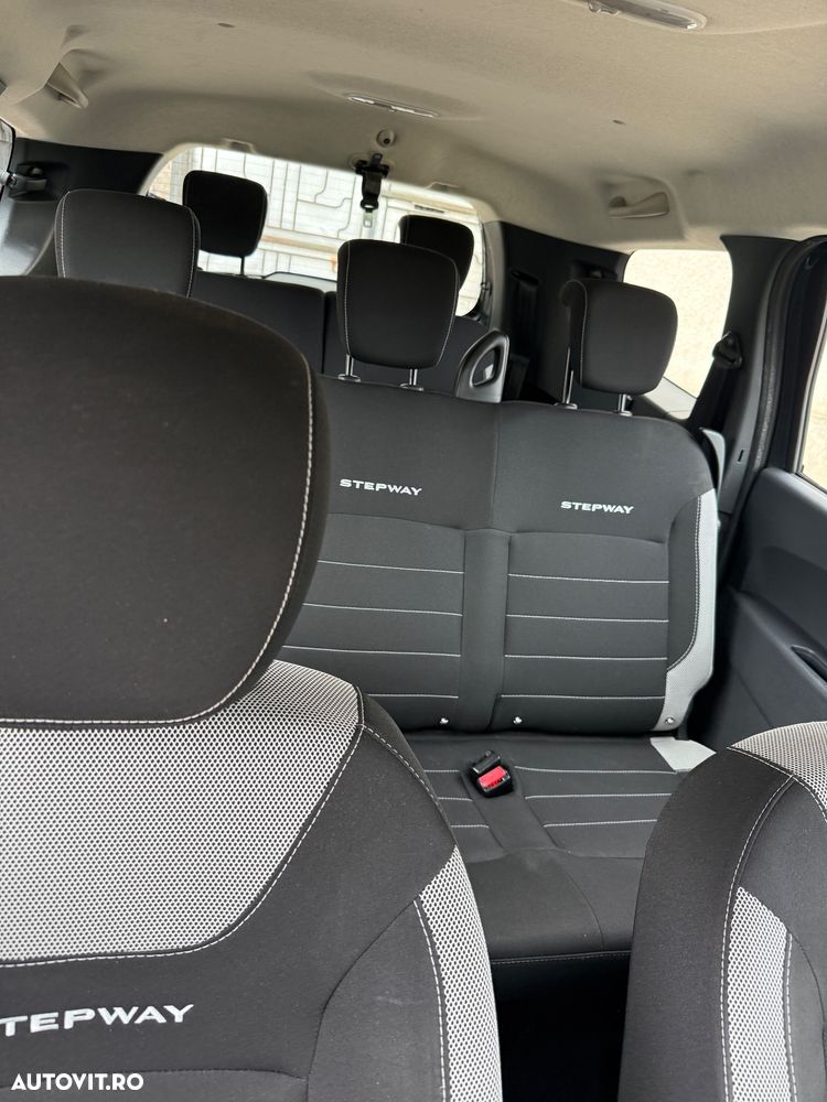 Dacia Lodgy 1.2 TCe 115 CP Stepway - 8