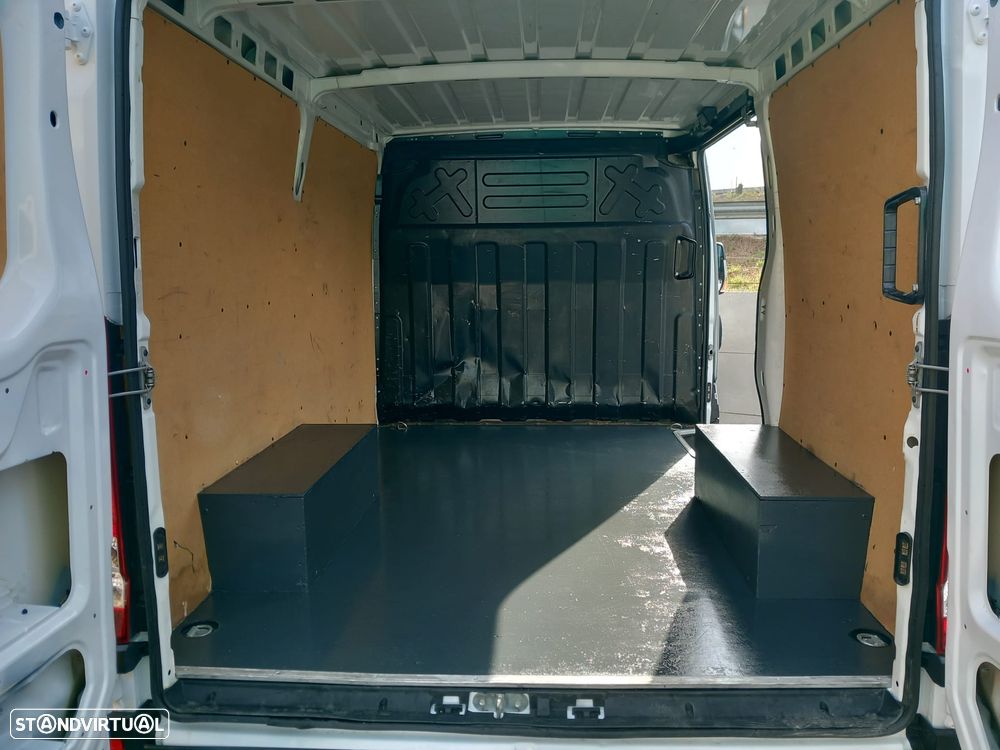 Iveco Daily 2.3 35S16D com IVA - 11