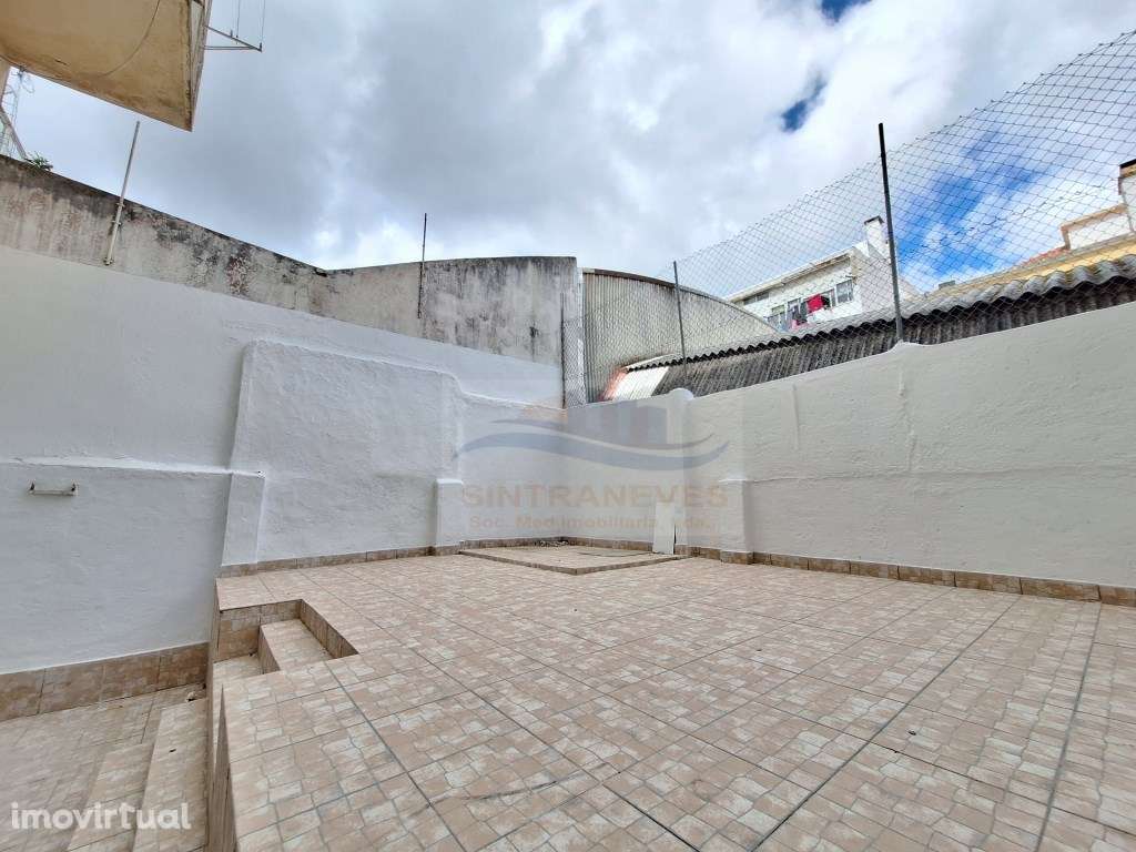 T2 com Terraço, Igreja da Amadora, totalmente remodelado. - Grande imagem: 3/25