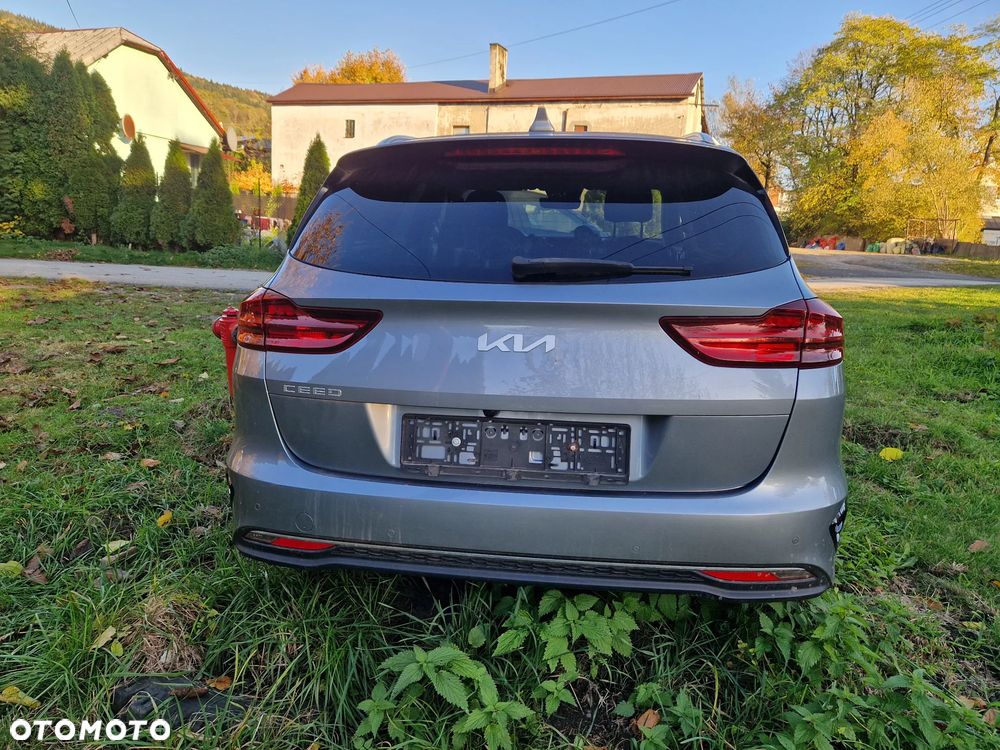 Kia Ceed - 5