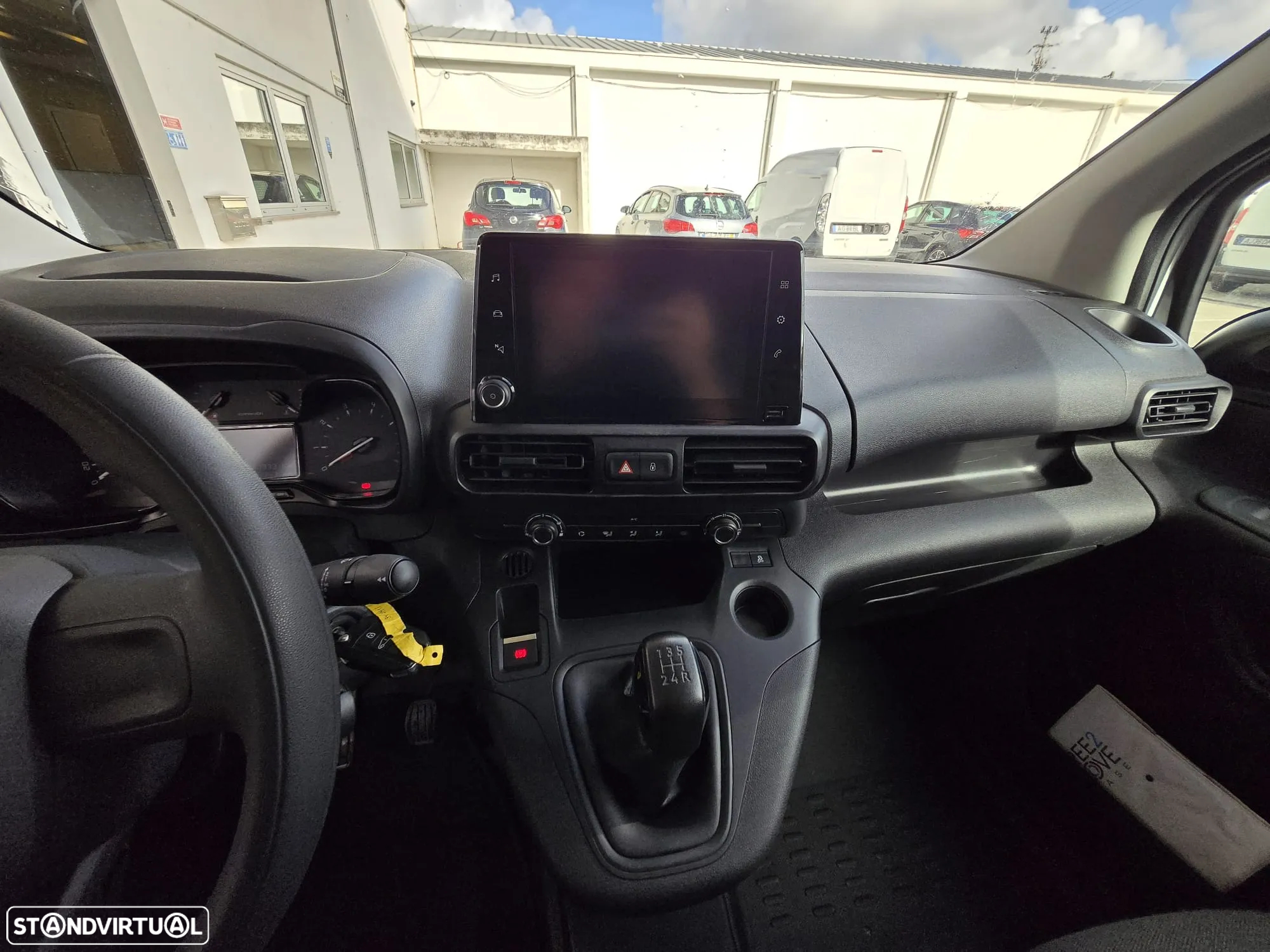 Citroën Berlingo 1.6HDI 100cv Ecrã Central 3Lugares - 8