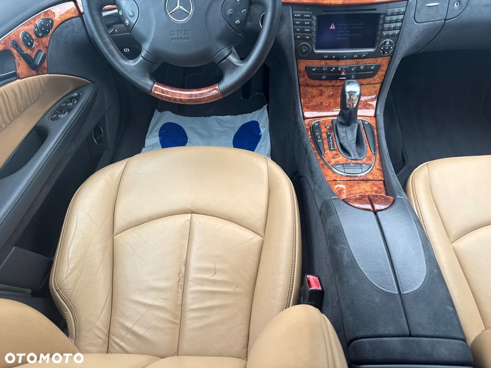 Mercedes-Benz Klasa E 500 4-Matic T Avantgarde - 12