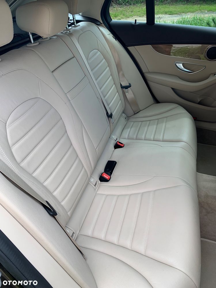 Mercedes-Benz Klasa C 250 7G-TRONIC - 34
