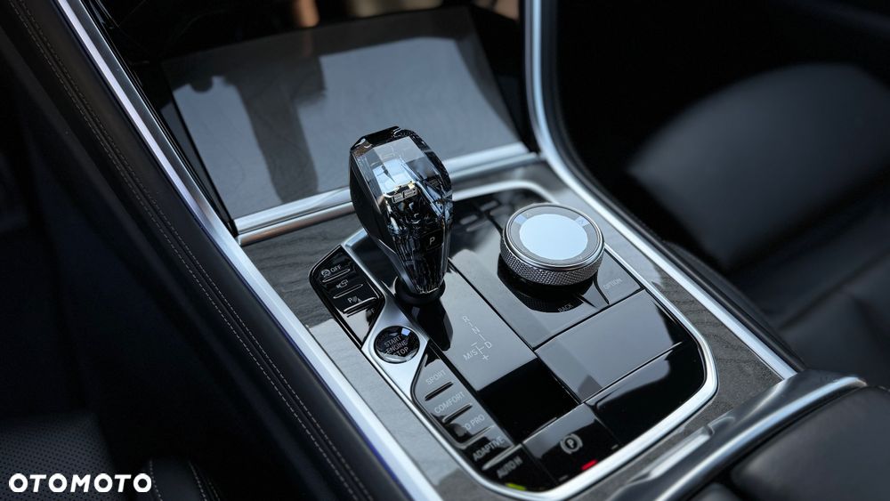 BMW Seria 8 - 16