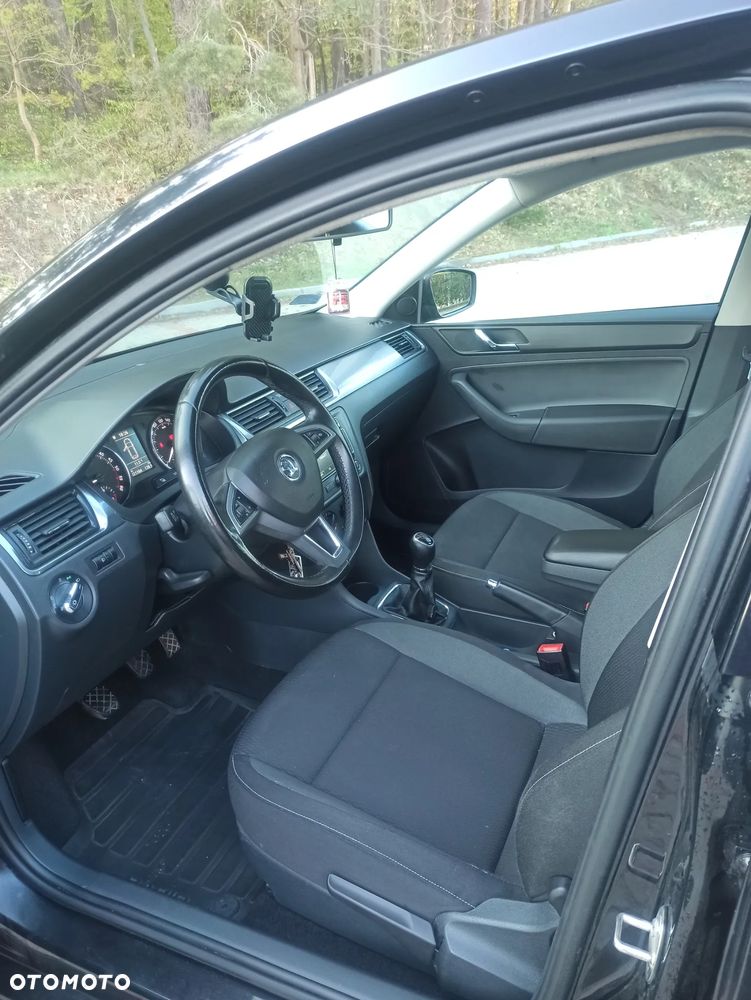 Skoda RAPID 1.6 TDI DPF Ambition - 11
