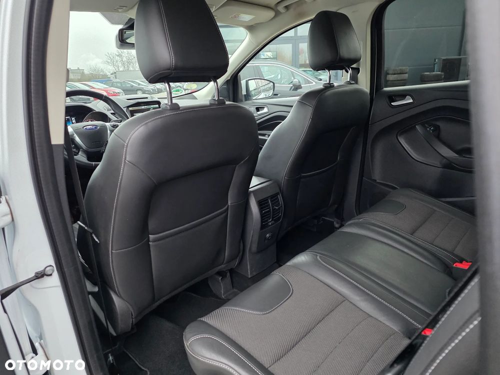 Ford Kuga 2.0 TDCi 4x2 Titanium - 19