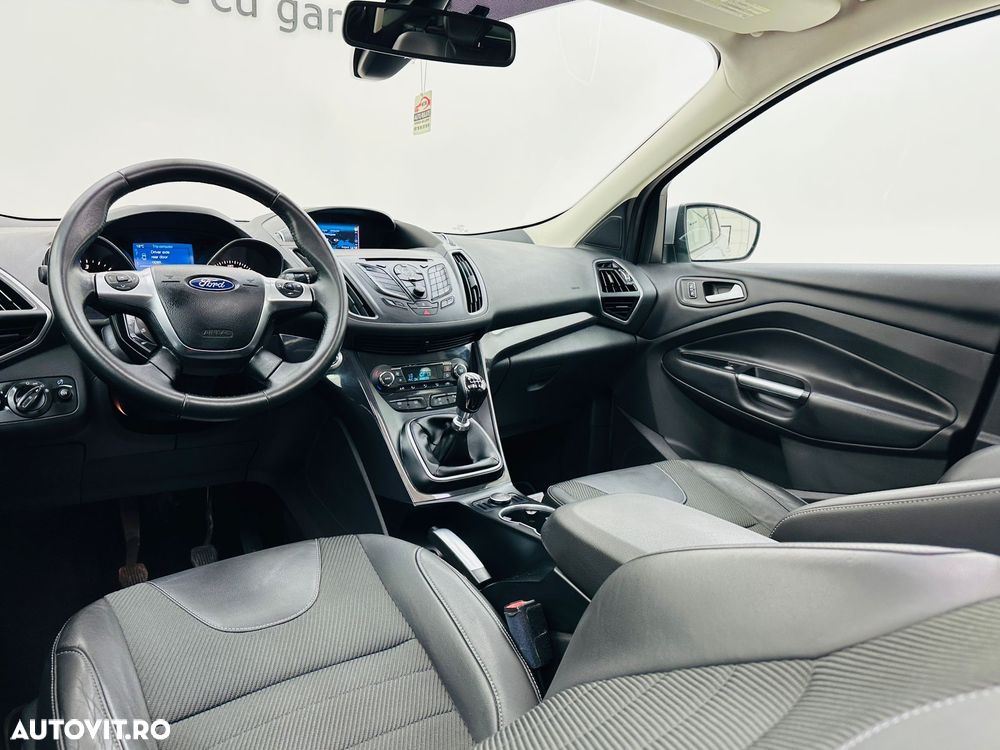 Ford Kuga - 22