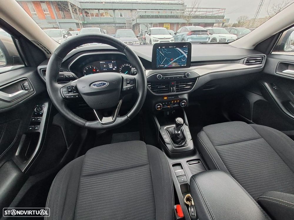Ford Focus 1.0 EcoBoost S&S TITANIUM - 10