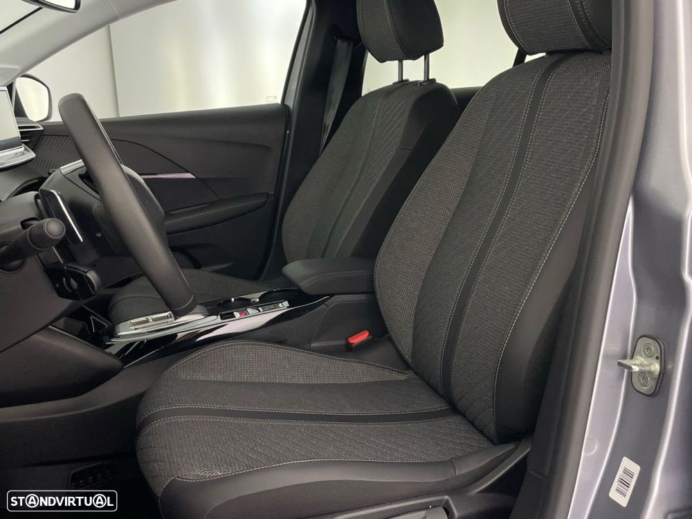 Peugeot 208 1.2 Hybrid Allure e-DCS6 - 18