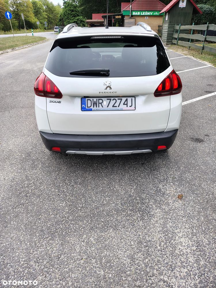 Peugeot 2008 1.2 Pure Tech Allure S&S EAT6 - 4