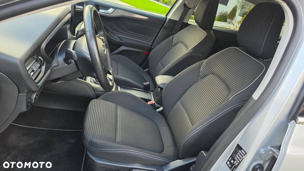 Ford Focus 1.0 EcoBoost Hybrid TITANIUM X - 18