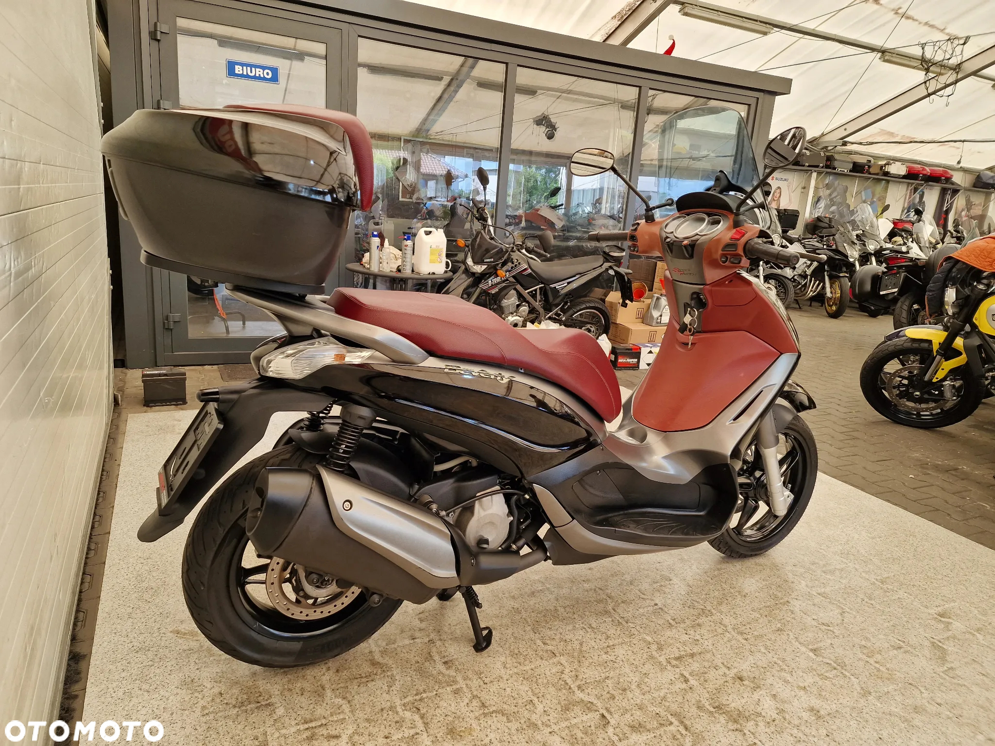 Piaggio Beverly - 16