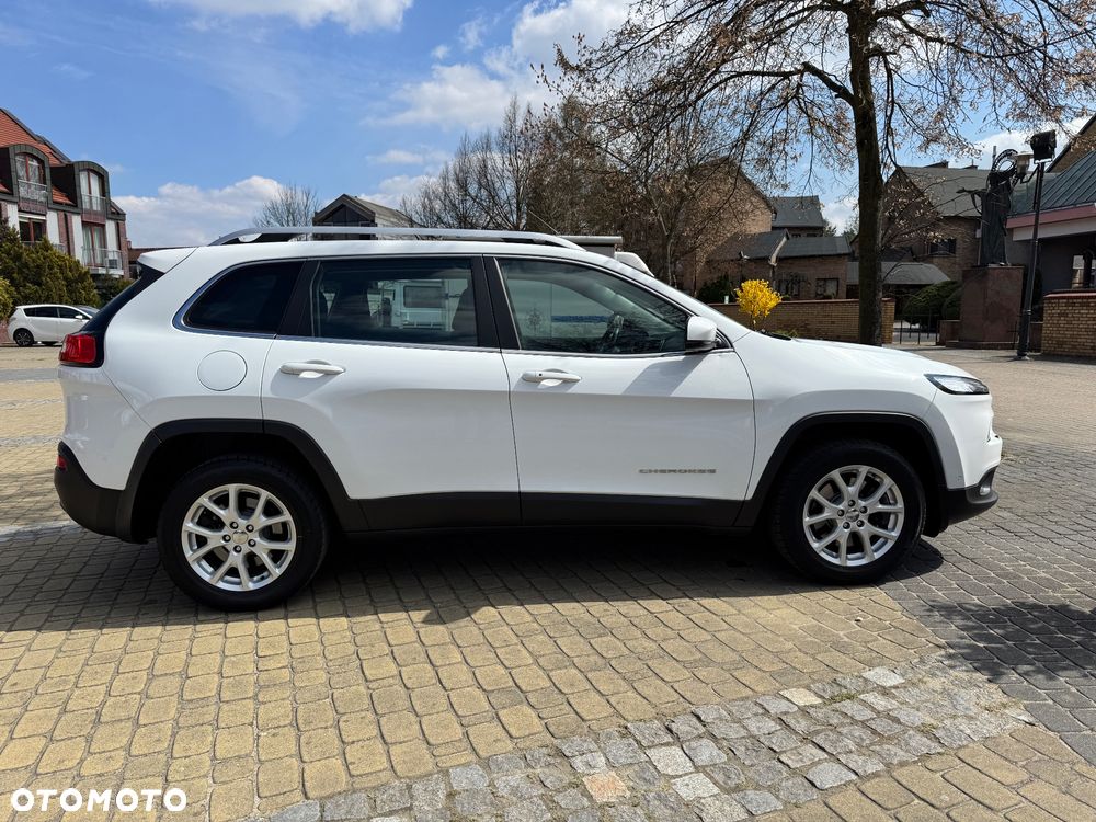 Jeep Cherokee - 14