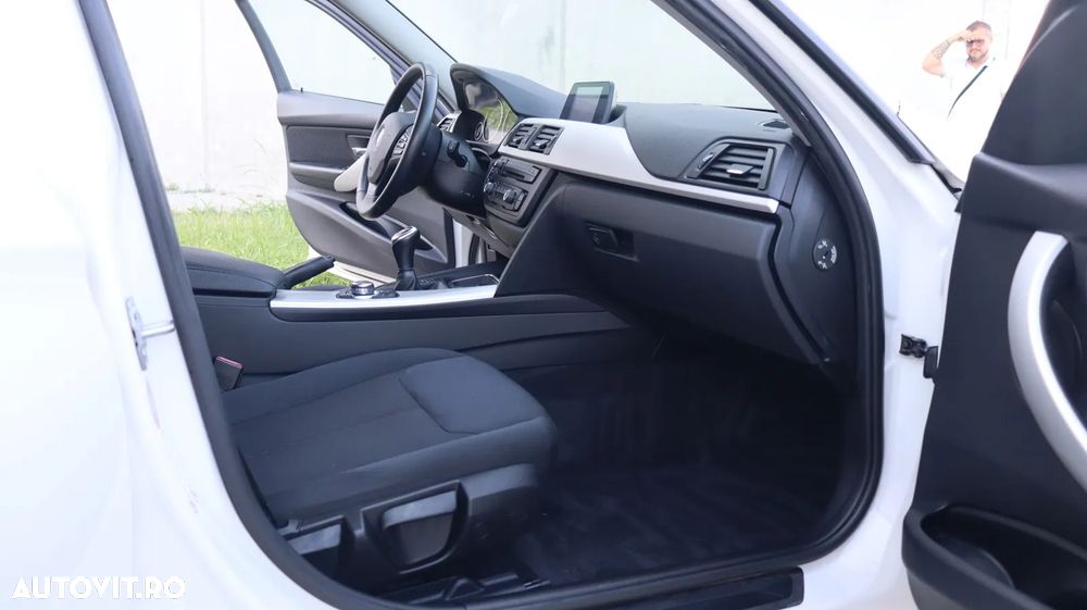 BMW Seria 3 316i Modern Line - 14