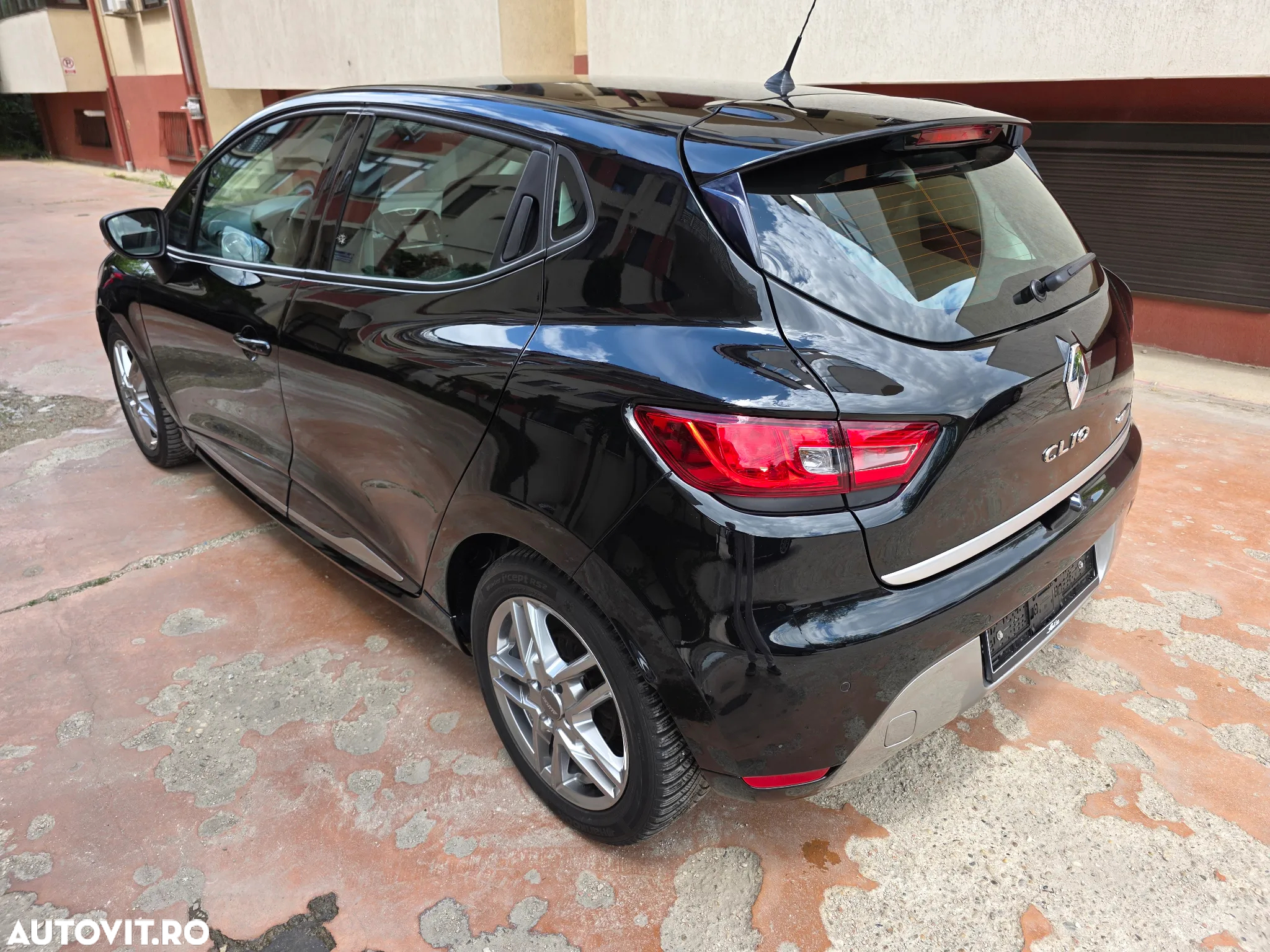 Renault Clio TCe 120 EDC GT - 2