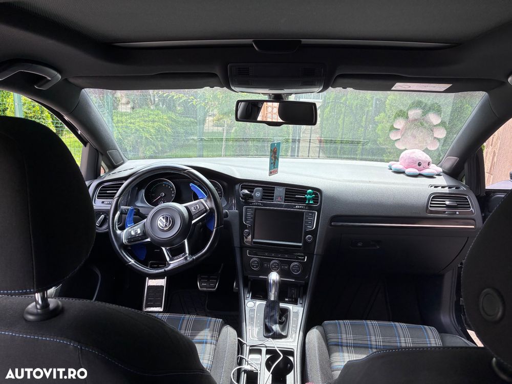 Volkswagen Golf - 5
