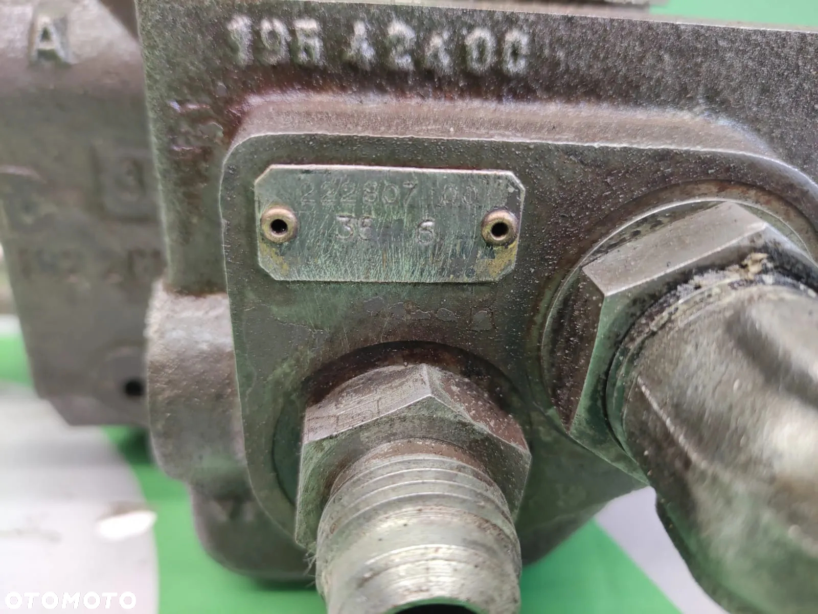 Rozdzielacz 3582523M2 3580576M2 Massey Ferguson 3080 - 7