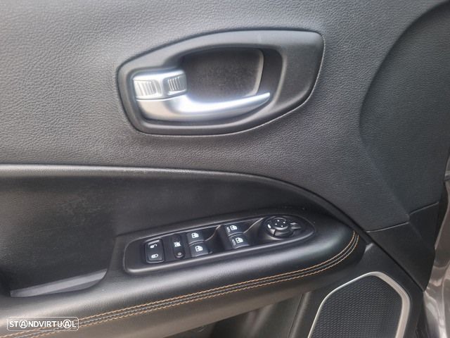 Jeep Compass 1.6 M-Jet Limited - 29