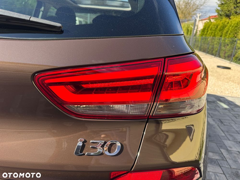 Hyundai i30 1.6 CRDI Intro Edition - 17