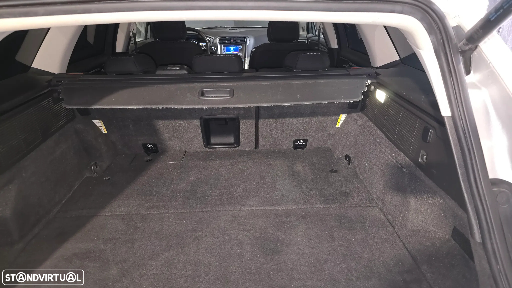 Ford Mondeo SW 2.0 HEV Titanium - 38