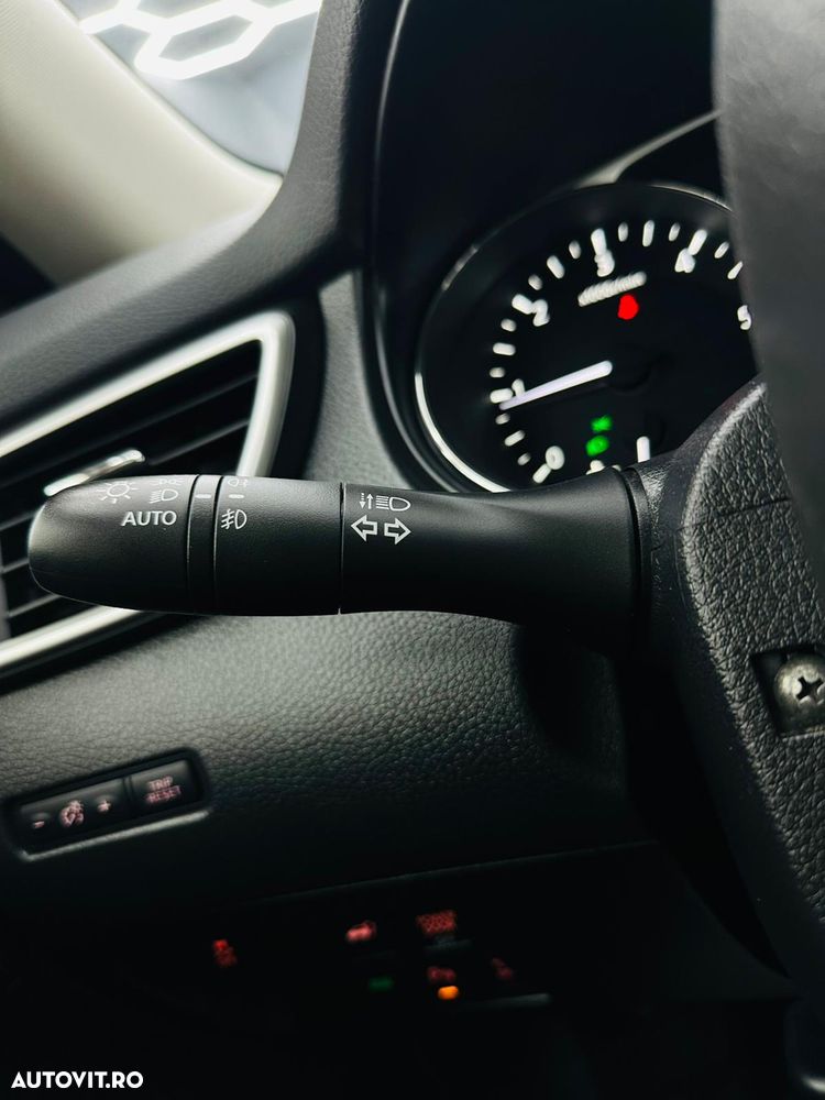 Nissan X-Trail 1.6 dCi Xtronic Tekna - 33