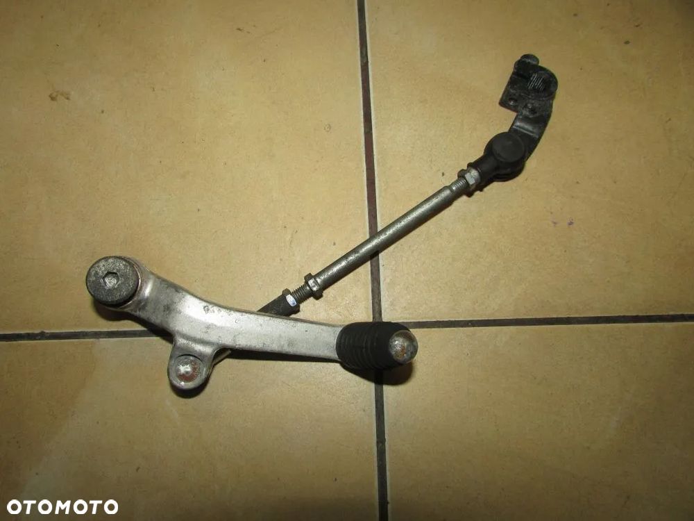 Yamaha TDM 900 dźwignia zmiany biegów - 1