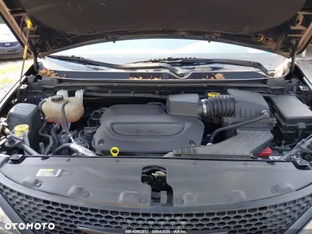 Chrysler Pacifica - 5